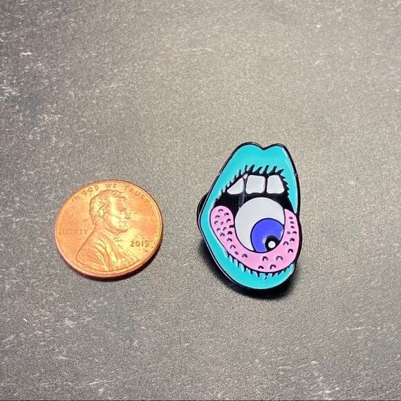 Eye in Mouth Pin Enamel Pin/ Brooch Lapel - Picture 3 of 6